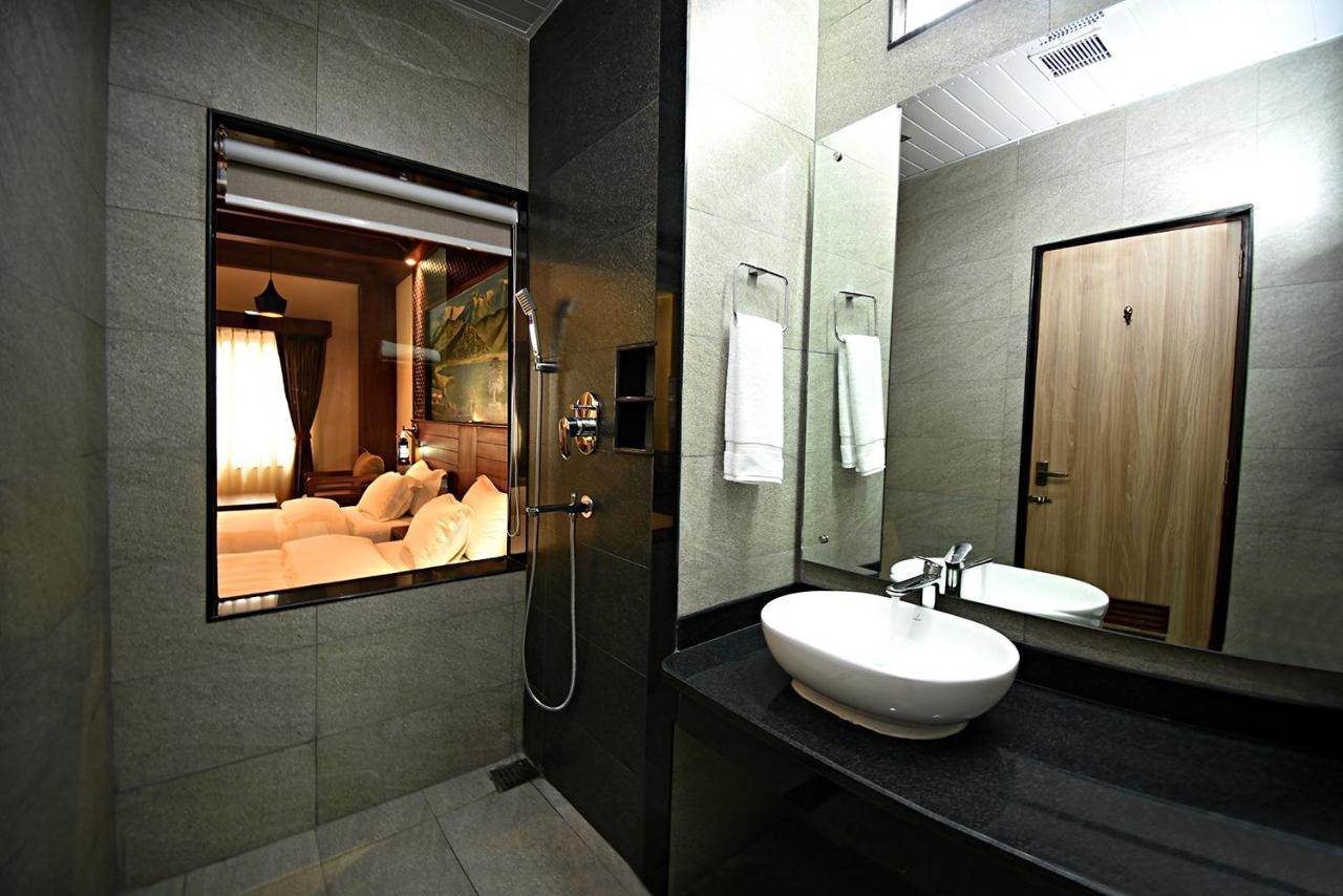 Everest Boutique Hotel Kathmandu Exteriör bild