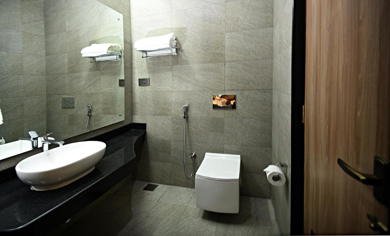 Everest Boutique Hotel Kathmandu Exteriör bild